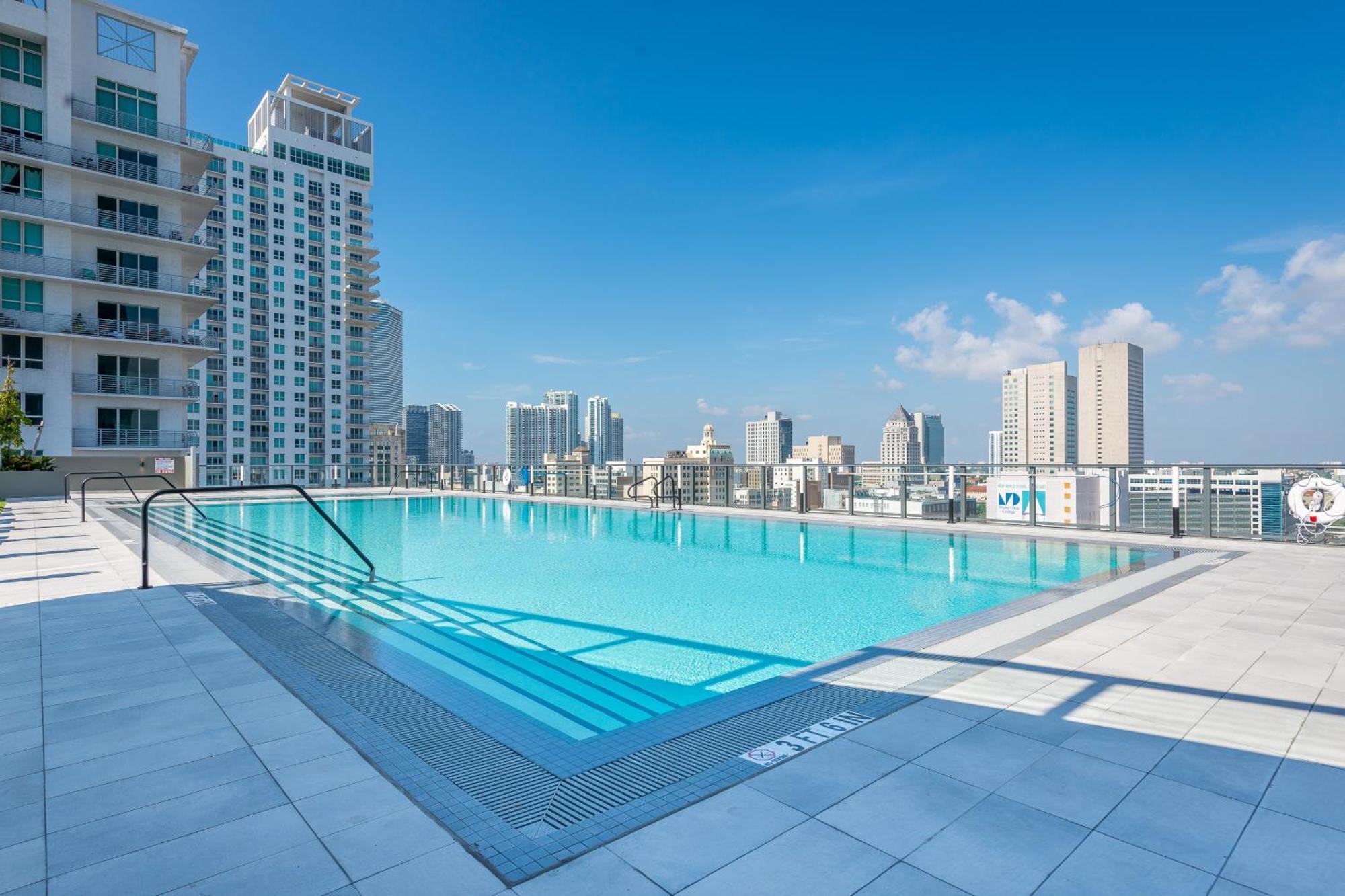 Aparthotel Sentral Alea Miami Exterior foto