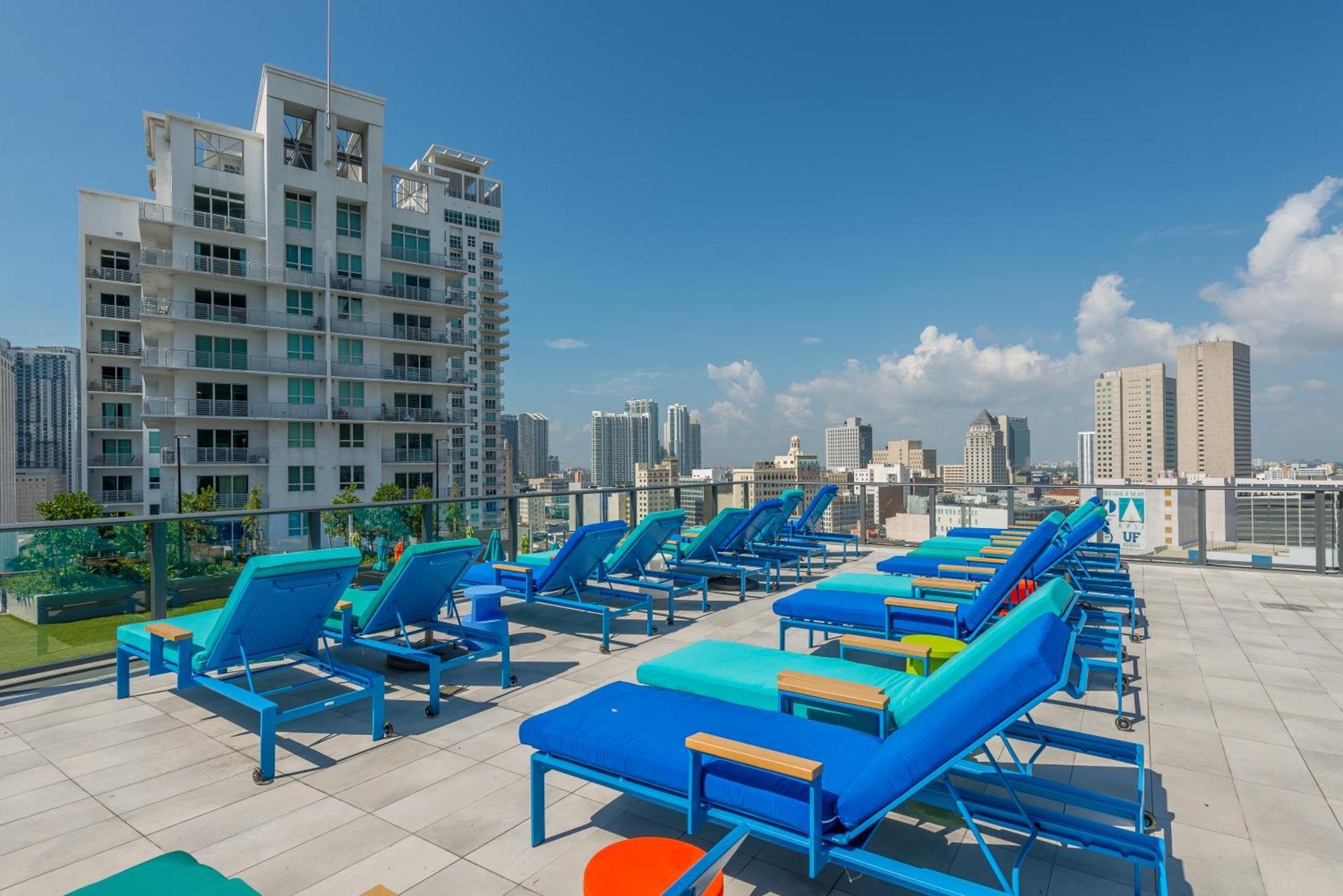 Aparthotel Sentral Alea Miami Exterior foto