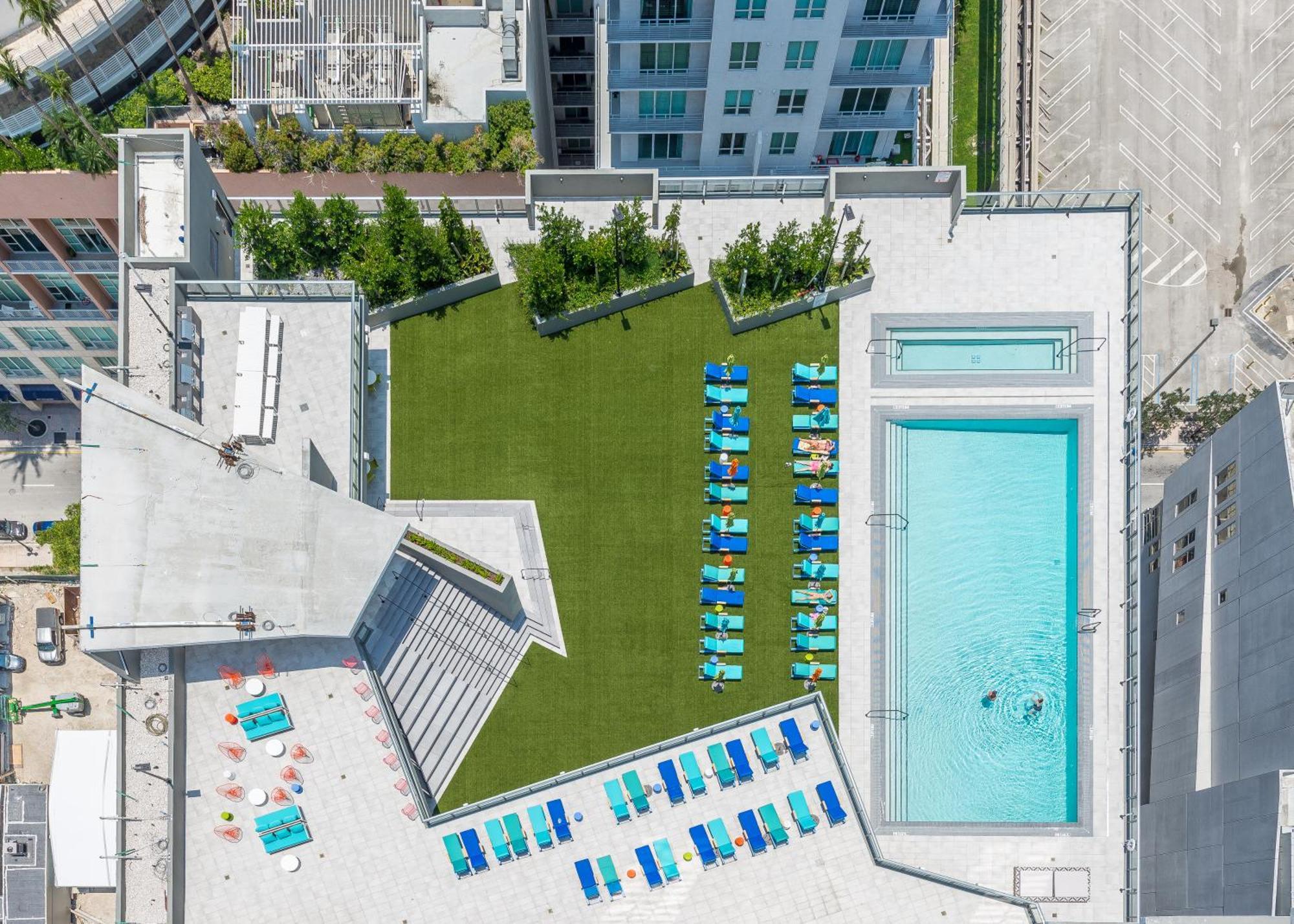 Aparthotel Sentral Alea Miami Exterior foto